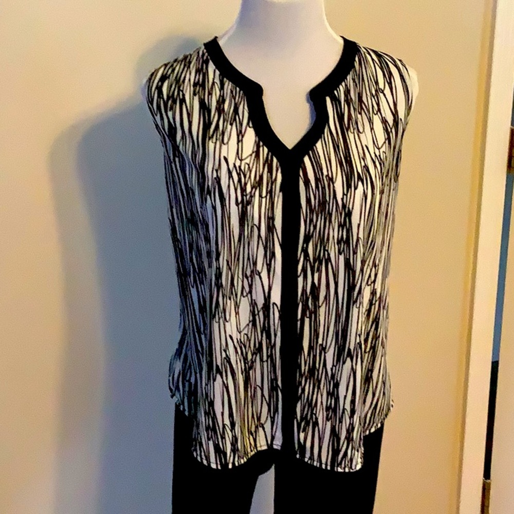 Worthington black and white print top